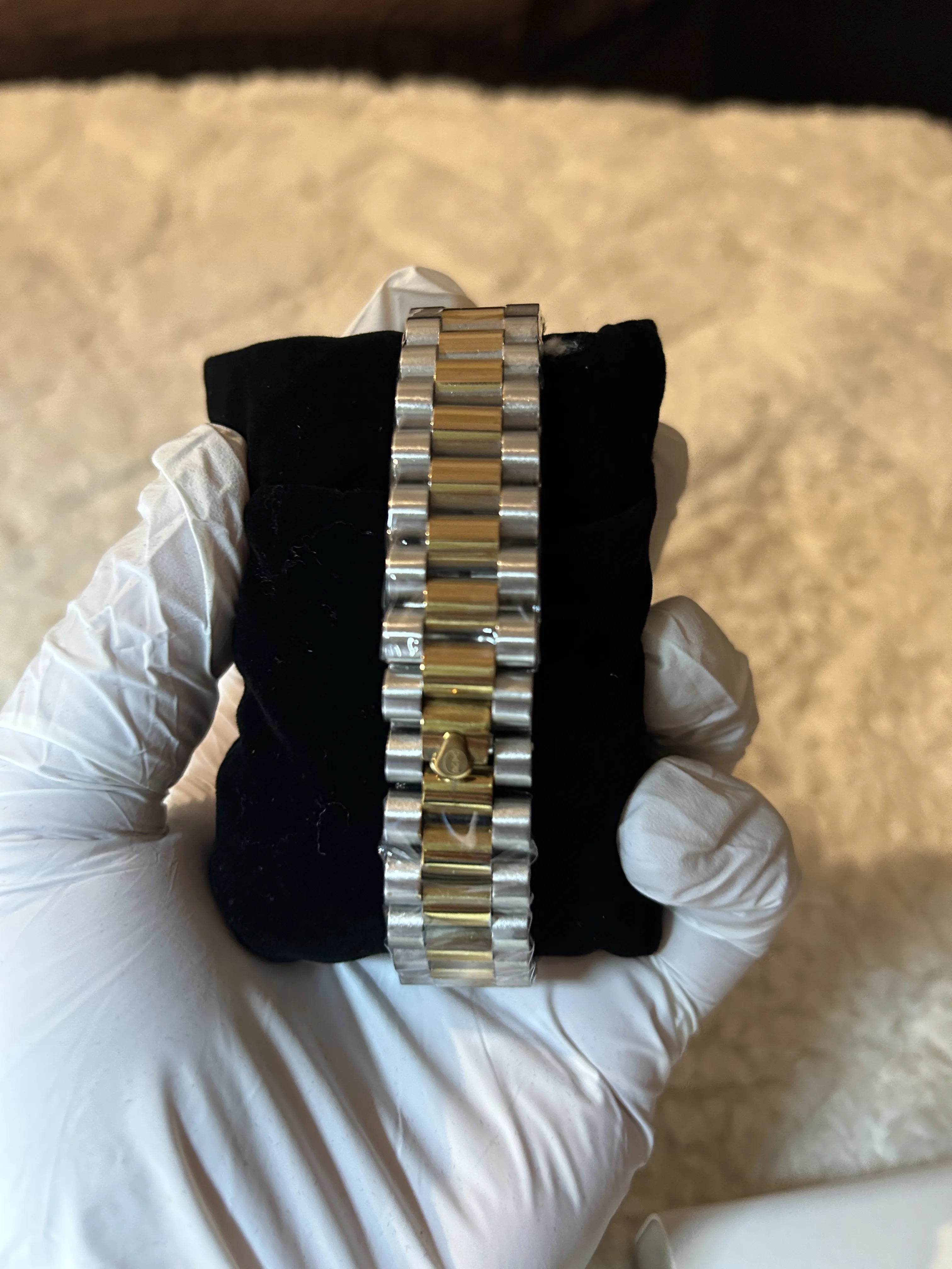 WRISTZ Classic Gold Watch - White Dial.